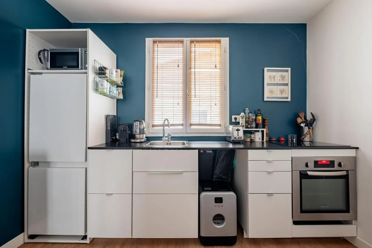 Veeve - Batignolles Blues Apartment Paris