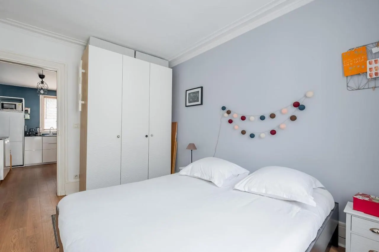 Veeve - Batignolles Blues Apartment Paris 0*,  France