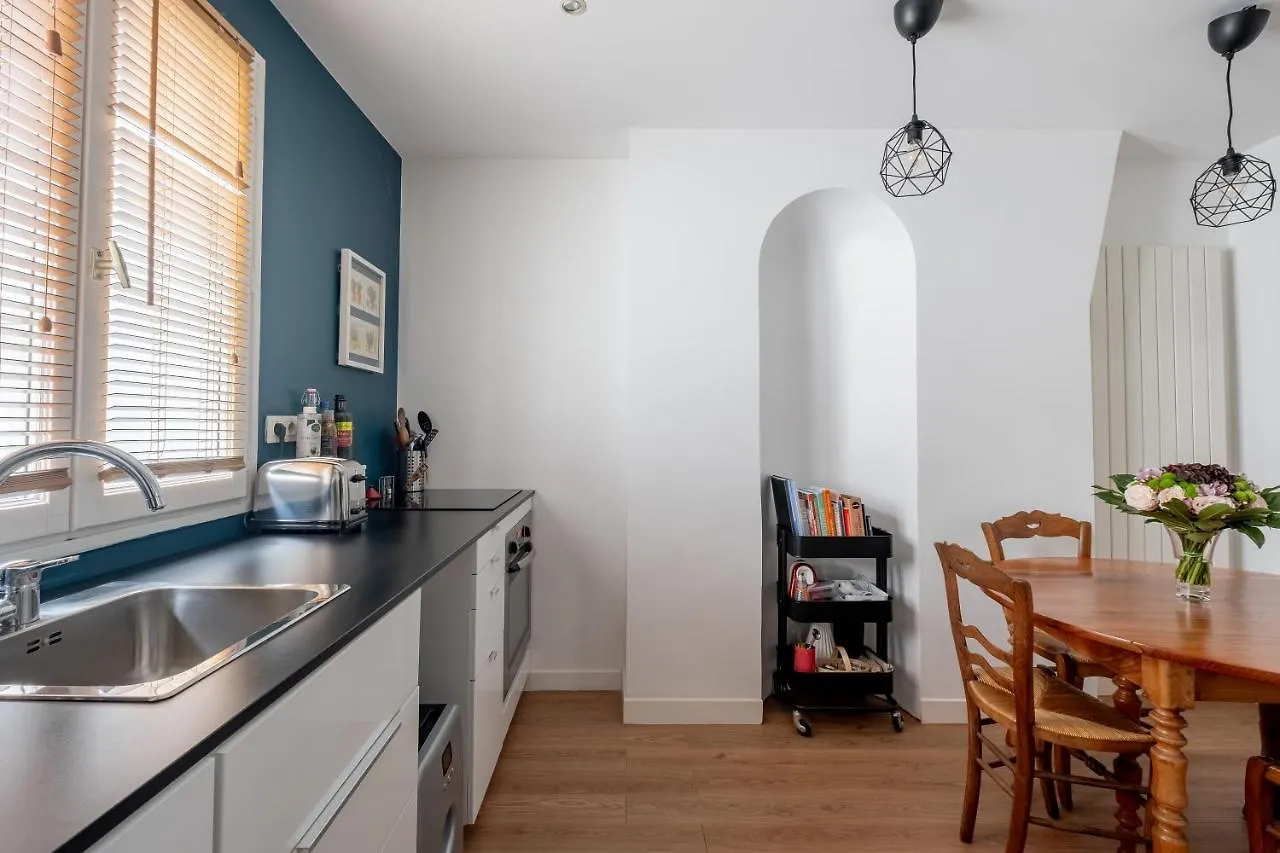 Veeve - Batignolles Blues Apartment Paris